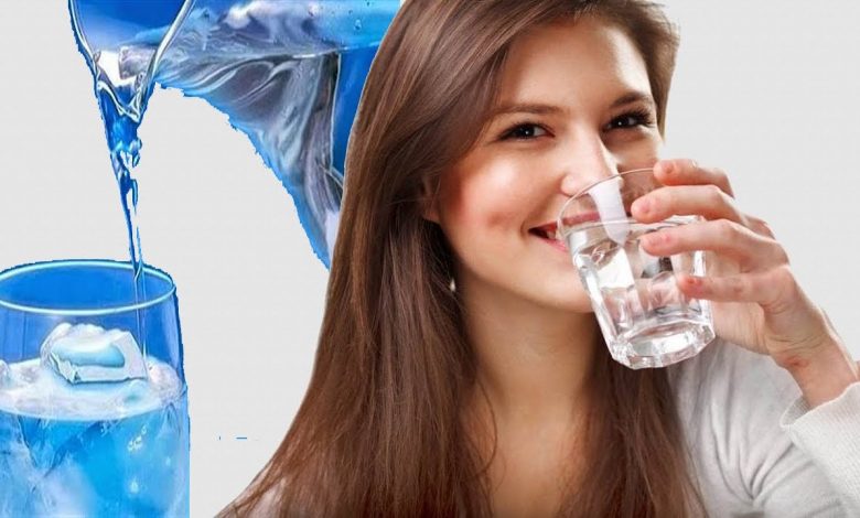 فوائد شرب الماء للمرأة الحامل